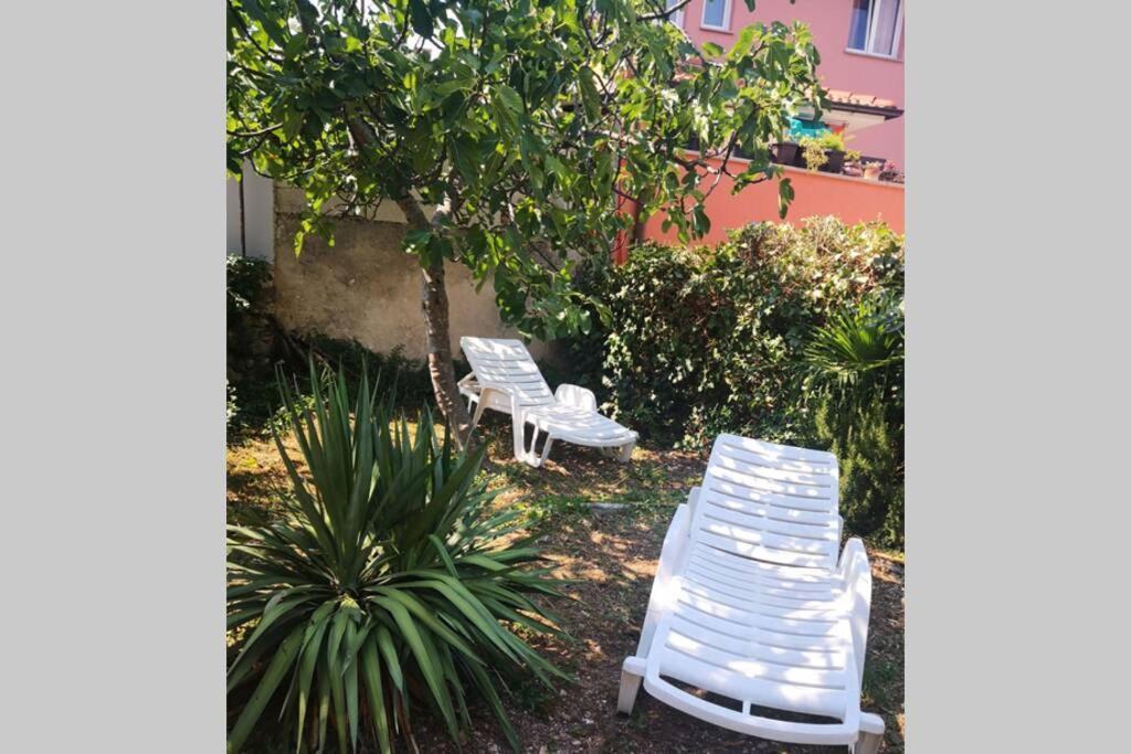 Apartament Casa Di Nonna Pina, Kuca U Blizini Arene Pula Zewnętrze zdjęcie